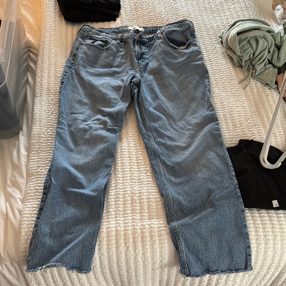 Abercrombie & Fitch Relaxed Fit Blue Jeans
